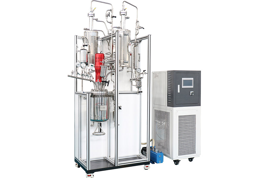 多功能酯化縮聚聚合反應(yīng)裝置樣機